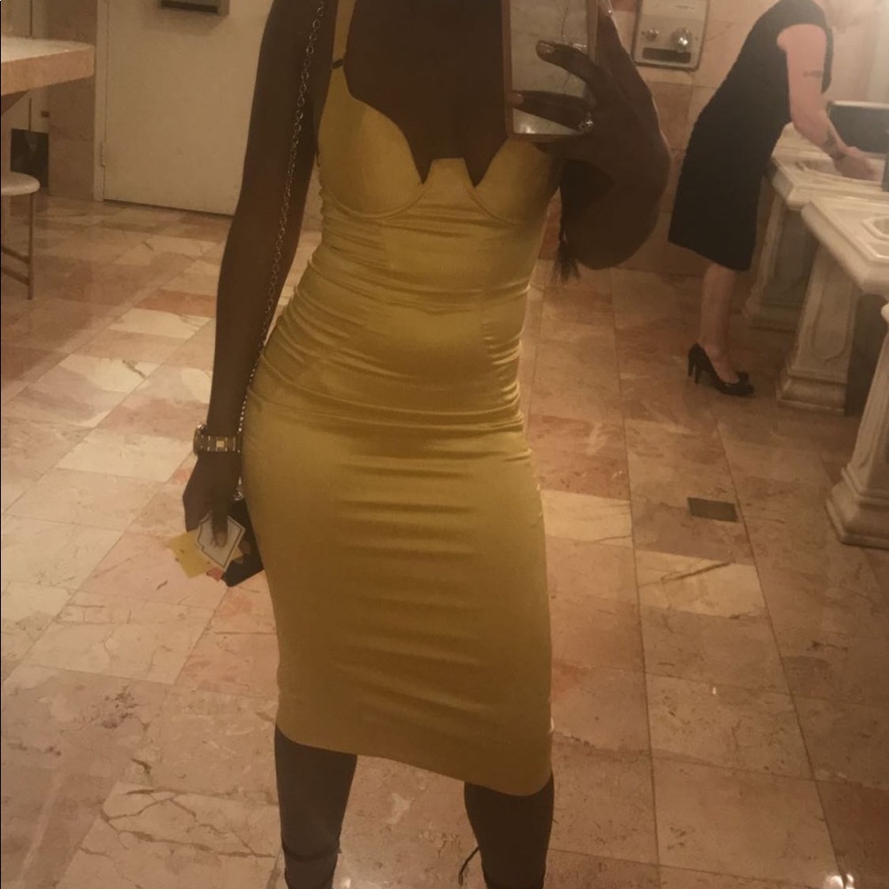 Yellow House of CB dress